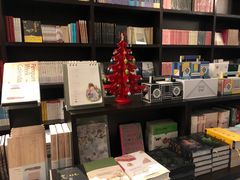 -钟书阁(松江泰晤士小镇店)