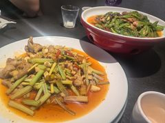 -万重锦·人文川菜馆(骡马市店)