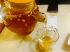 招牌琥珀金丝梨汤-京华烟云·北京烤鸭(领展购物广场·中关村店)