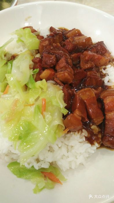 金牌红烧肉盖饭