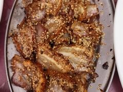 -香猪美食(中心店)