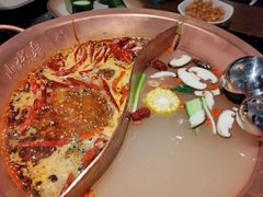 -山城鼎重庆老火锅(西安钟楼店)