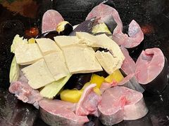 -小火炕铁锅炖鱼