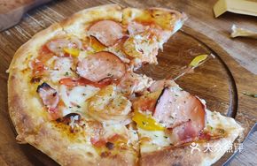 Italian Classic Supreme Pizza