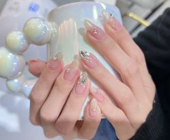 -爱纶美·美甲美睫半永久