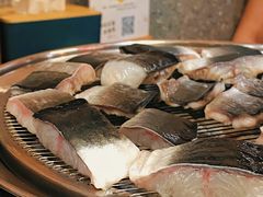 -围炉肉舍•炭烤活鳗•丹东海鲜烤肉(步行街店)