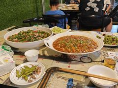 -有红鸡毛店·川菜(建设路店)