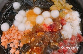 Rose Soup Dumplings with Ice Jelly