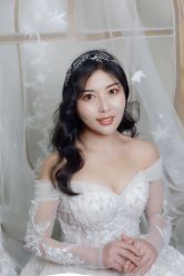 -艾米丽婚纱礼服