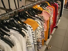 -H&M(鹏欣水游城店)