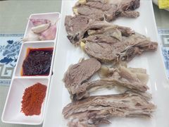 手抓羊肉-清真·伊然轩青海特色美食