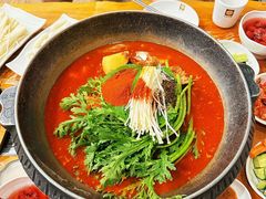 -喇喇排骨火锅·传统韩式脊骨汤(望京西园总店)