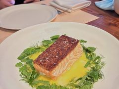 牛肝菌裹烤三文鱼-Mercato莫卡多露台餐厅与酒吧(K11店)