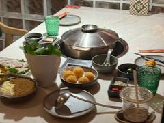 -喃喃椰·糟粕醋·椰子鸡火锅(七堡花园店)