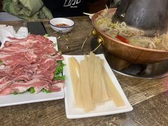-老蜀铜火锅·酸菜脊骨·麻辣羊蝎子(热闹路店)