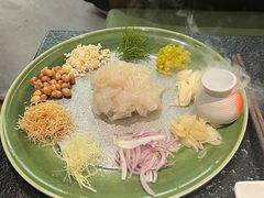 -得意咚瓜·顺德鱼生·冬瓜火锅(深圳首店)