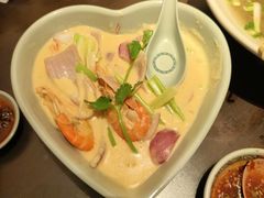 -大头虾越式风味餐厅(光明广场店)