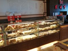 面包甜点陈列柜-百饼园(南后街店)