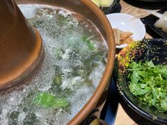 -洞庭洲·防空洞火锅·铜锅涮肉·烧烤(新百广场店)