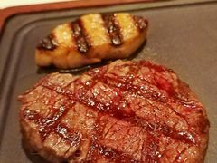 -恰餐厅及酒吧 CHAR Bar & Grill (北京丽都皇冠假日店)