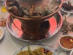 -一口猪海鲜浑锅·东北家常菜