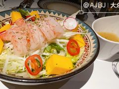 鲜虾芒果沙拉配柠香汁-西堤厚牛排(国瑞店)