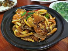 双菇面筋煲-胡子饮食店