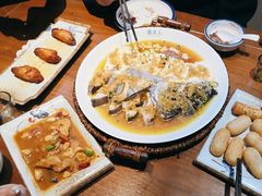 -鼎夫人·小酒文化餐厅(淡水桥店)