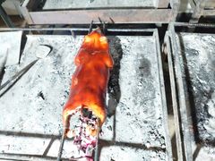 -黄记四更烤乳猪店