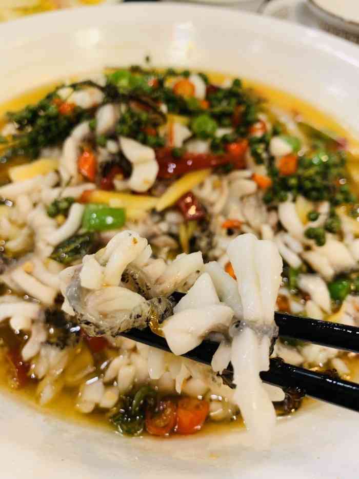 三猫黑鱼花(北门桥店)-"店面不大,但是工作日中午生意也超好哦,饭.