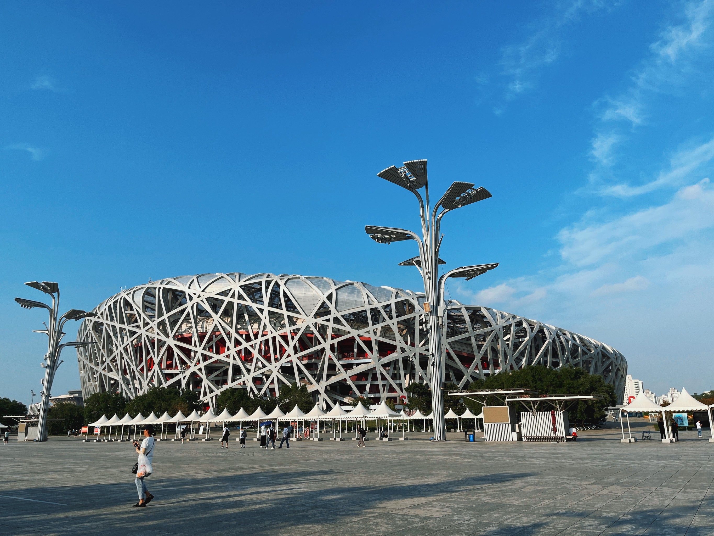 北京吧 许多景点其实都是来参观学习的 
到了奥林匹克公园不自觉