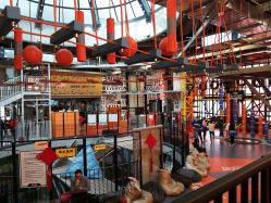 点击看大图 -嗨翻Hi-Fun竞技主题乐园·蹦床团建生日聚会(五棵松华熙店)