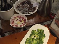 -马路边上·小海鲜烧烤(八一路店)