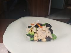 荷塘月色百合香-菩提素素食餐厅(晶郦馆店)