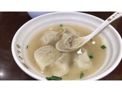 刀鱼馄饨-老半斋(福州路店)