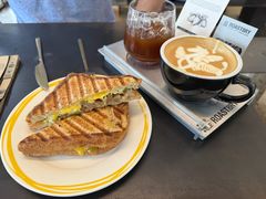 -Roast8ry Coffee Lab