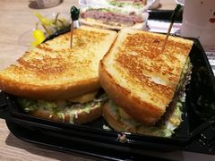 -The Habit Burger Grill 哈比特汉堡(爱琴海店)