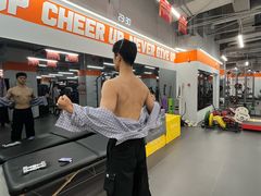 -乐刻运动健身(蓝润摩里中心店)