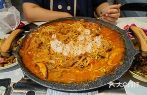 Volcano Cheese Beef Pot