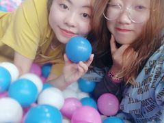 -嘿哟动霸CHUA·新潮玩运动娱乐中心·蹦床滑冰团建乐园