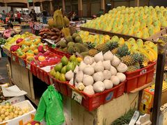自助取餐区-三亚新鸿港水果一级批发市场