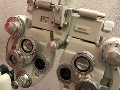 -LensCrafters亮视点(东方新天地店)