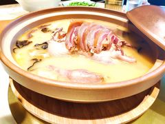 杭州老鸭煲-弄堂里(西溪龙湖天街店)