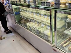 -白玉兰食品甜凤店(合生汇店)
