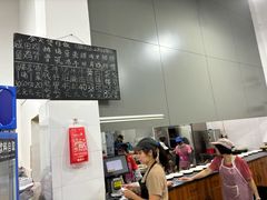 -容里煲仔饭(利丰北路店)