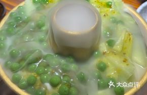 Green Rice Cake Tofu Hot Pot
