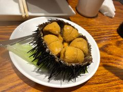 生吃海胆-海味当家·蒸锅海鲜(中山广场创始店)
