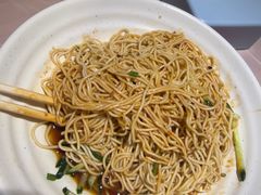 -肥肥虾庄·金牌油焖大虾(汉街SKP店)