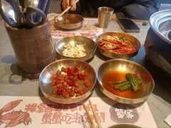 -草家酱蟹炭火烤肉店(珲春南路一店)
