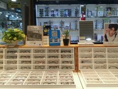 -MiRi眼镜连锁·蔡司·尼康控优点合作店(莘庄店)